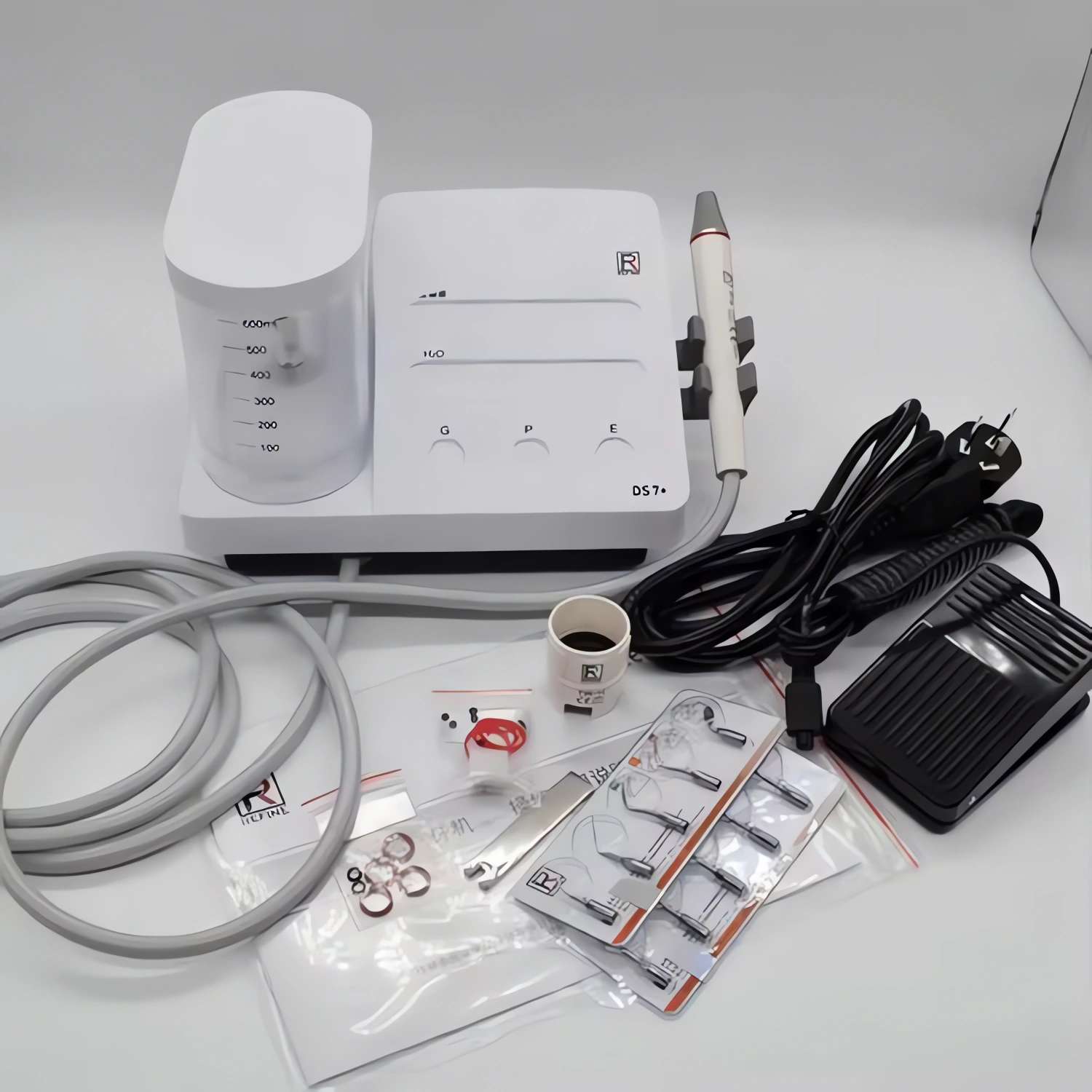 Refine DS7+ Escalador Ultrasonico con Depósito de Agua Compatible con EMS